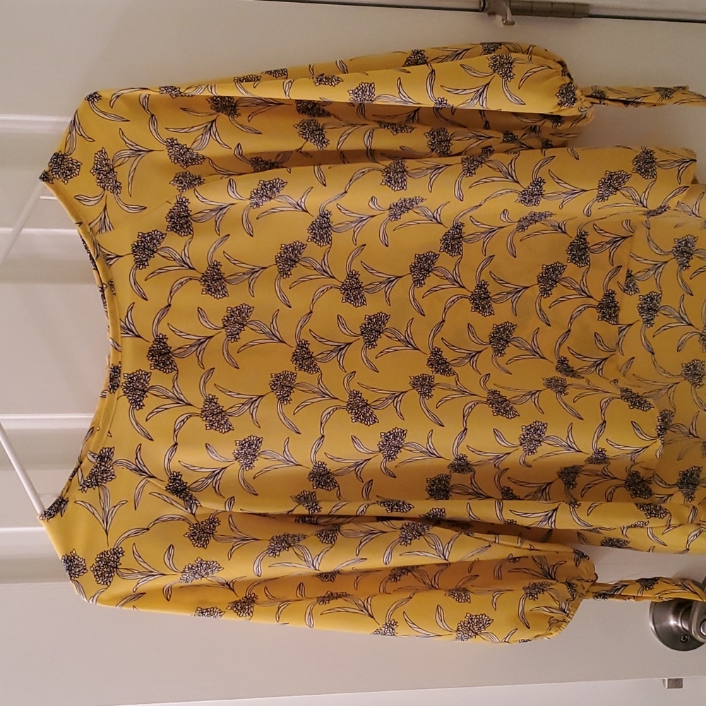 PAPERMOON Larie Tie Sleeve Blouse